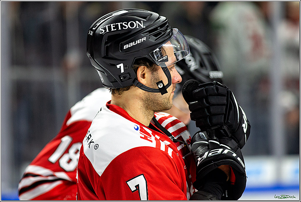 PENNY DEL; Koelner Haie- Schwenninger Wild Wings; Koeln, 06.12.2022